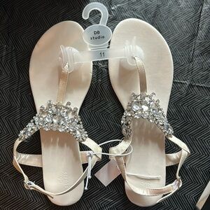 Brand New David’s Bridal Bling Sandals Size 11